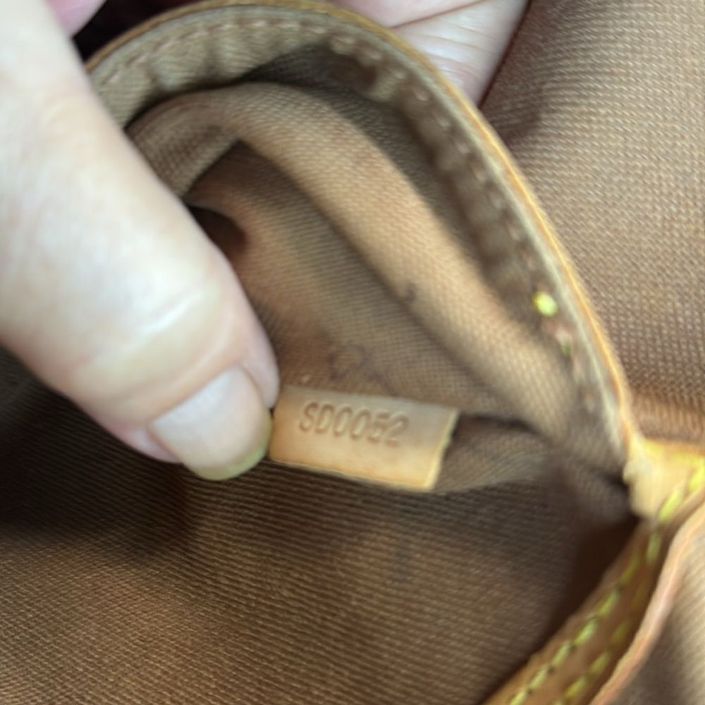 Louis Vuitton Alma bag - Picture 9 of 9